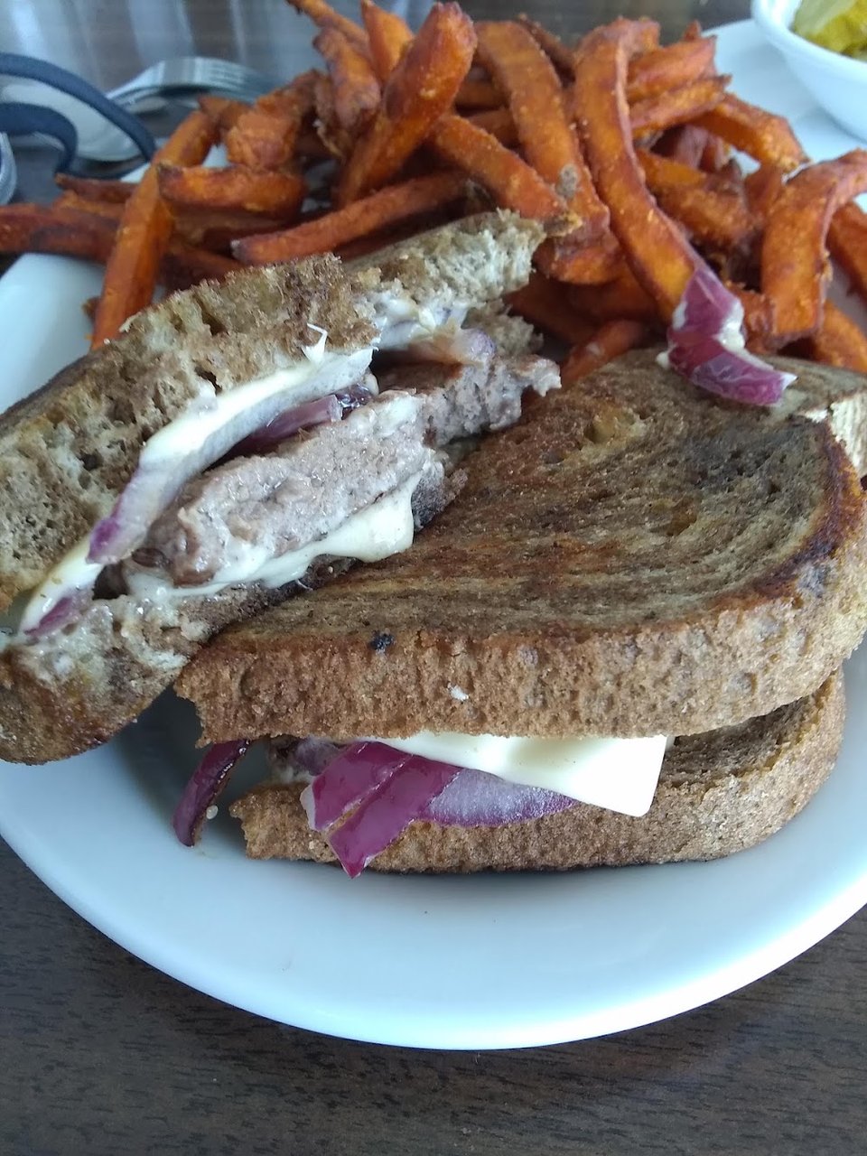 Patty Melt w Sweet Potato Fries